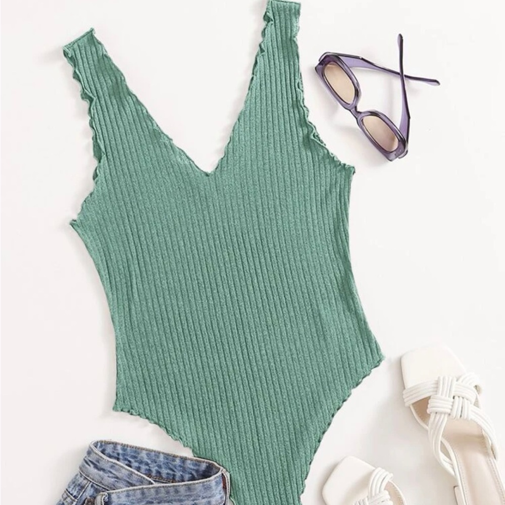 💛 bundle for $3- Mint green bodysuit, green bodysuit, casual bodysuit